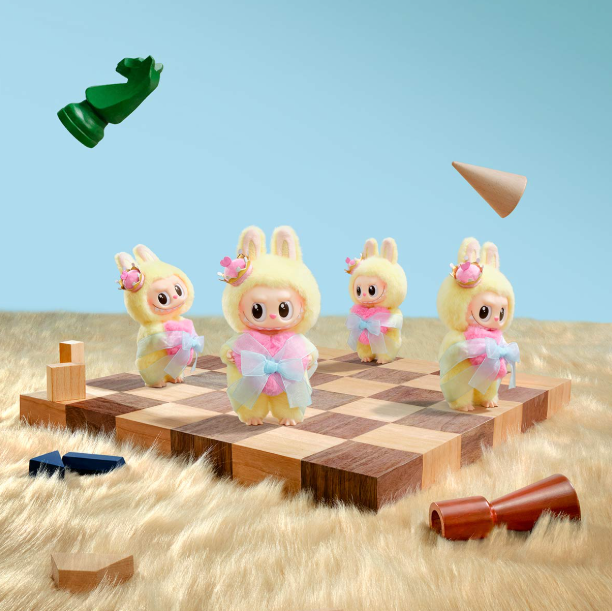 THE MONSTERS Let's Checkmate Series-Vinyl Plush Hanging Card